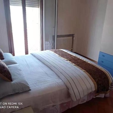 Linda'S Apparment Rooms Местре Екстериор снимка