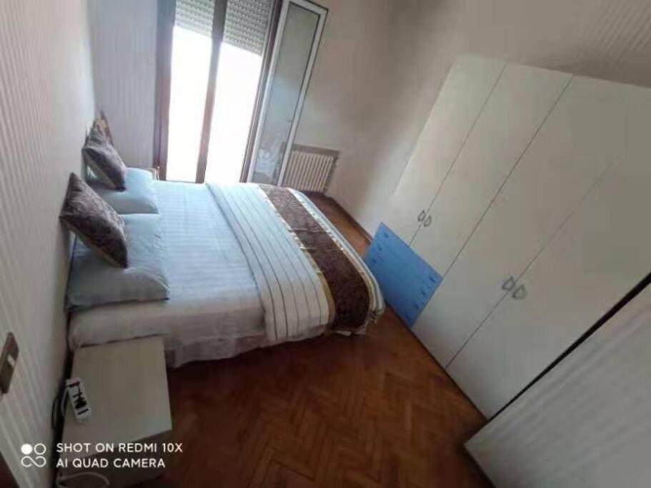 Linda'S Apparment Rooms Местре Екстериор снимка